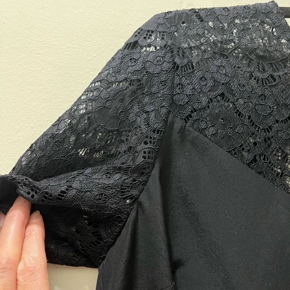 Sézane Adeline Blouse in Noir, FR Size 40 (US 8) - Picture 9 of 15